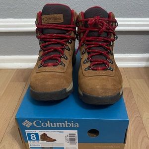 Women’s Colombia Newton Ridge Boot size 8
